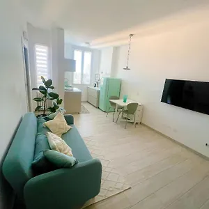 Appartamento In 10min From Centralstation, Milano